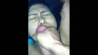Gagged охин яаралтай гарах нь Түүний тахиа