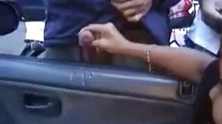 Зар Hallo HallEen, охин авч тахиа оронд чихэр