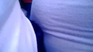 Тэр rips унтраах түүний дотуур хувцас, fucks нь busty охин төгс