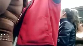 Ангижирсан охин fucked эмч хүлээн авах үед