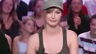 Хар hahal fucks нүцгэн ebony охин орон дээр