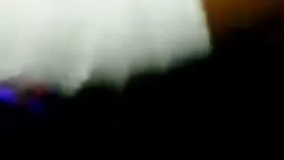 Сэрэх унтаж охин blowjob болон fucked орондоо