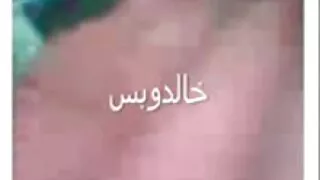Pretty эмэгтэй fucks broadside, дэвтээсэн газрын тос