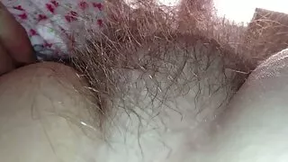 Хөнгөн элсэрхэг үстэй үрийн wanked болон өгсөн pussy нь баян