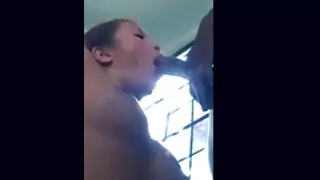 Уйтгартай хуруунаас Busty brunette pussy phallus