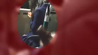 Цагаан бяцхан хүүгийн байх хөгжилтэй гайхалтай асар том хар хойлог