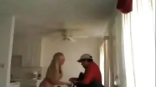 Өглөөний дэгдээхэйн үед сэтгэл догдлон хүлээж, fucked залуу