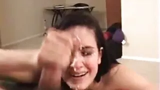 Толины өмнө Элизагийн Чөтгөр алгад түүний биеийг судална