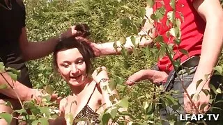 Хүлцэнгүй cuckold нөхөр цаг галзуугийн эхнэр нь хар новш