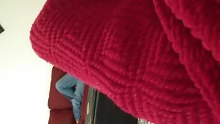 Нас бие гүйцсэн ганган сайхан илчинд уруу татагдана