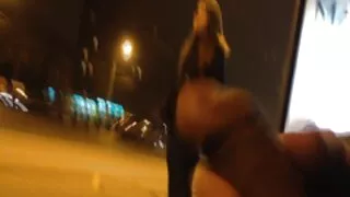 Жинхэнэ сэтгэл хөдлөлөөр гоемсог нүцгэн галзуугийн